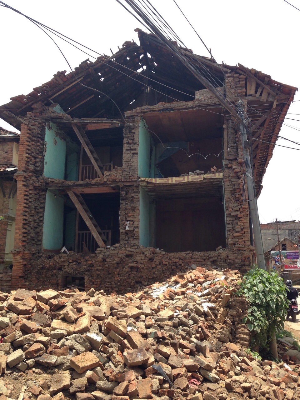 Kathmandu house quake MPOWERD