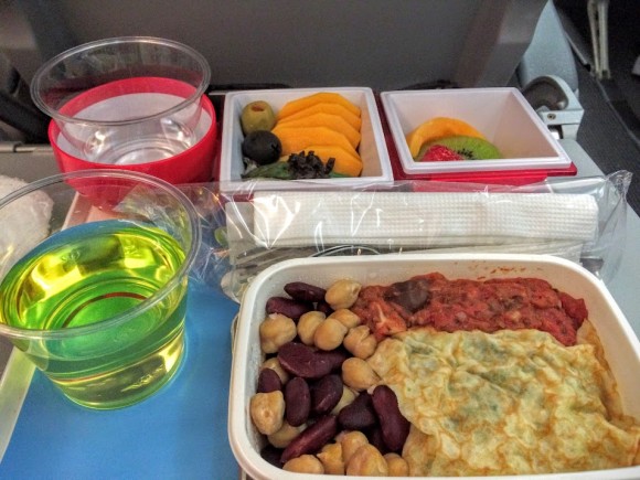 airline food comparison what special meal should i order JAL veggie meal-flt to LAX