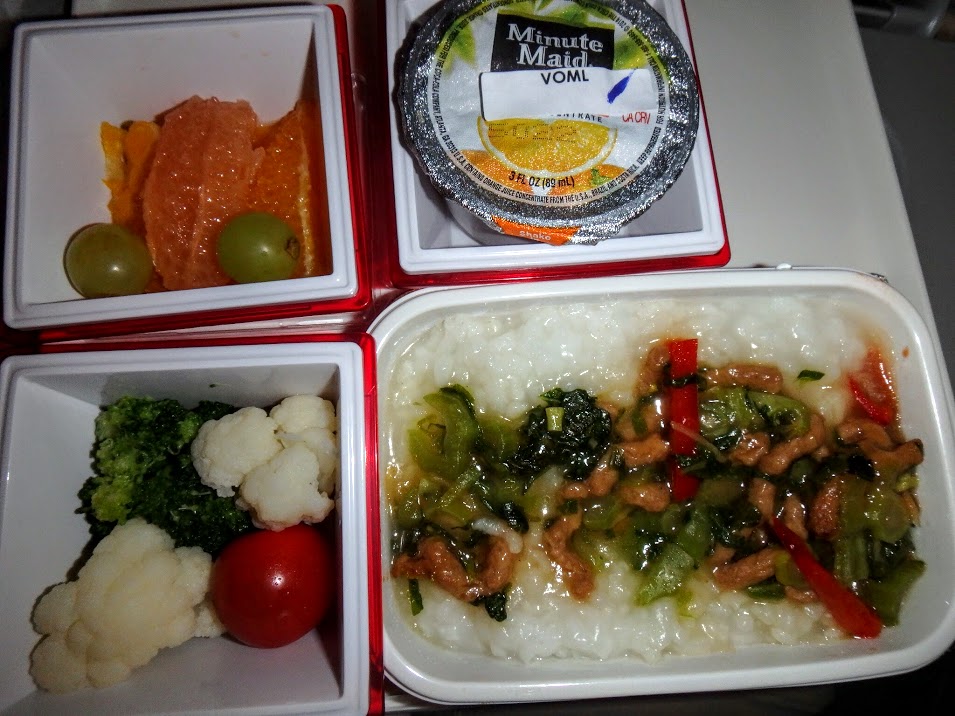 airplane food comparison what to order when you're flying JAL veggie meal