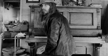 Leon Russell 1970 a poem is a naked person